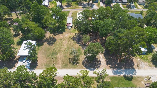 180 Holly Trail, Trinity, TX 75862