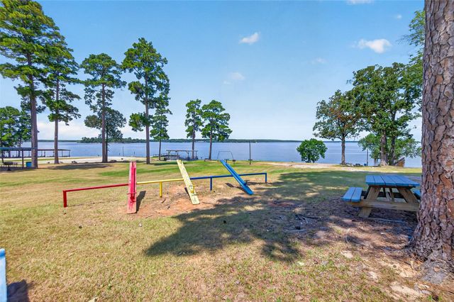 180 Holly Trail, Trinity, TX 75862