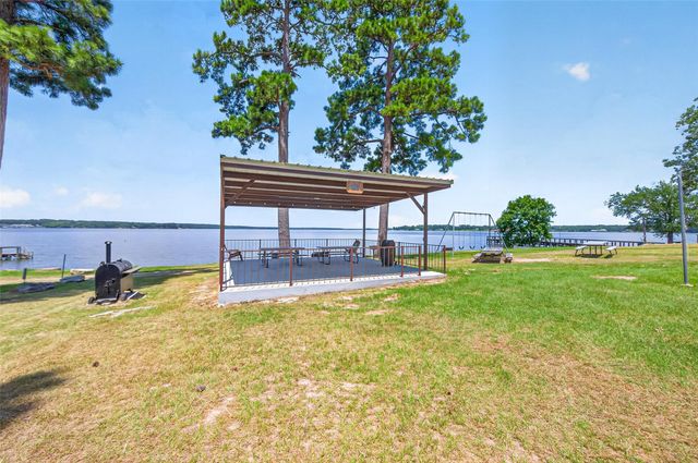 180 Holly Trail, Trinity, TX 75862