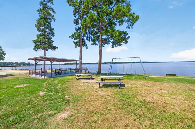 180 Holly Trail, Trinity, TX 75862