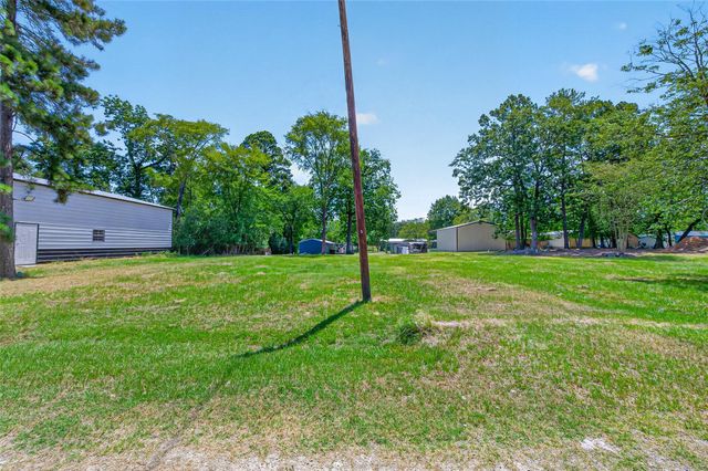 180 Holly Trail, Trinity, TX 75862