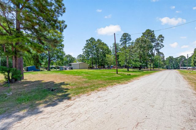 180 Holly Trail, Trinity, TX 75862
