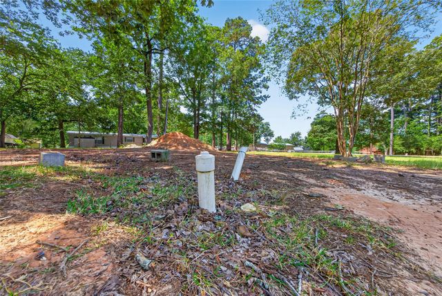 180 Holly Trail, Trinity, TX 75862