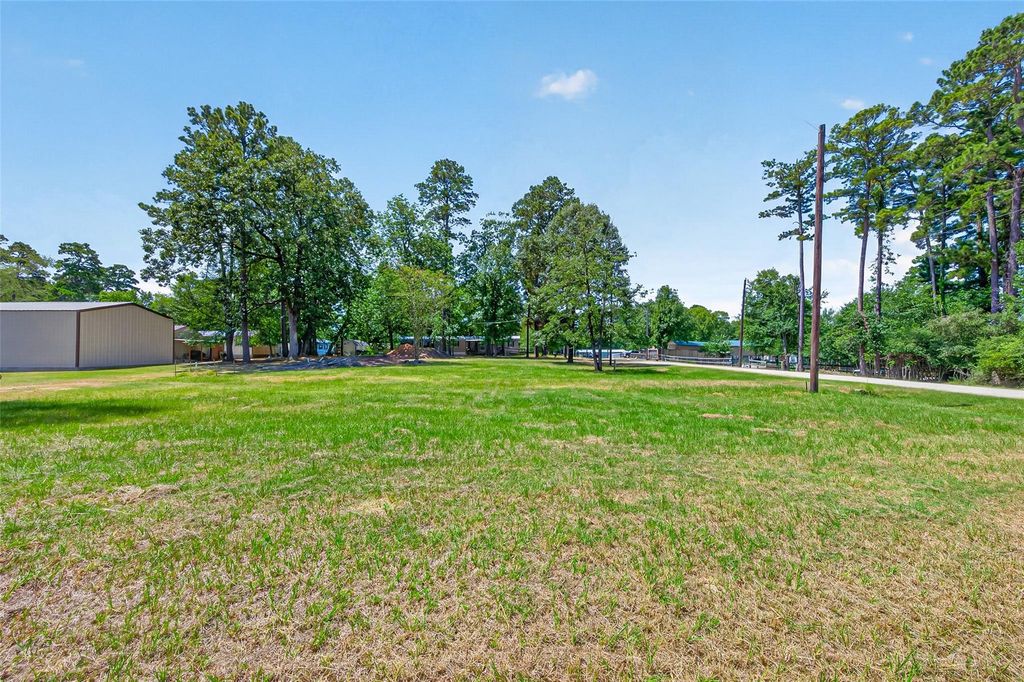 180 Holly Trail, Trinity, TX 75862