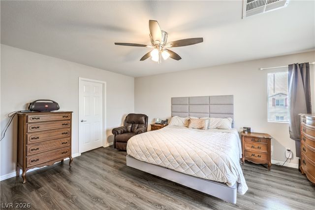 8025 Ancient Oaks Avenue, Las Vegas, NV 89113