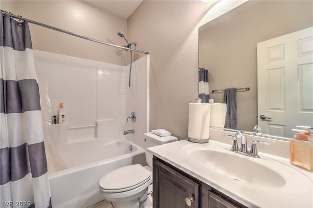 8025 Ancient Oaks Avenue, Las Vegas, NV 89113