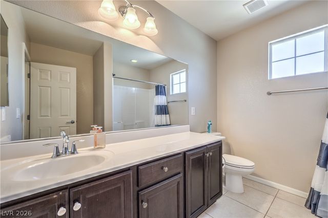 8025 Ancient Oaks Avenue, Las Vegas, NV 89113