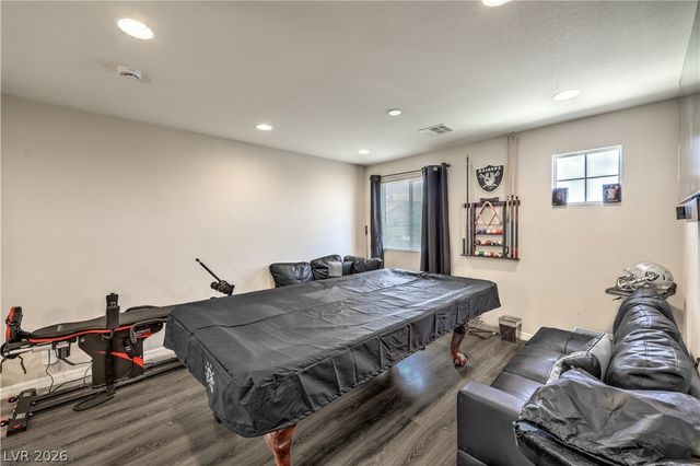 8025 Ancient Oaks Avenue, Las Vegas, NV 89113