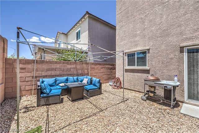 8025 Ancient Oaks Avenue, Las Vegas, NV 89113