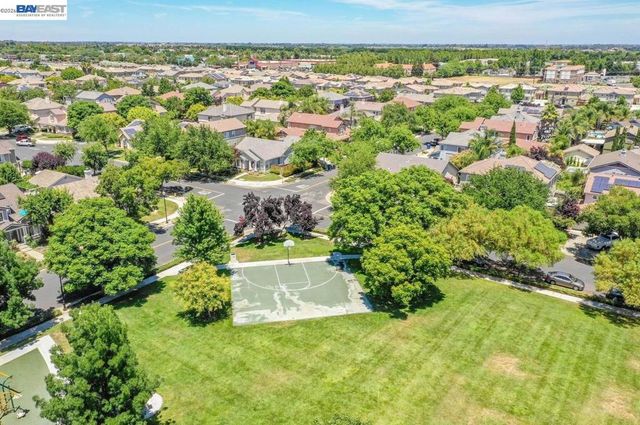4785 Mills Dr, Brentwood, CA 94513
