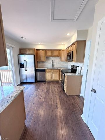 509 Bowling Green CT, Chesapeake, VA 23320