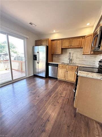 509 Bowling Green CT, Chesapeake, VA 23320