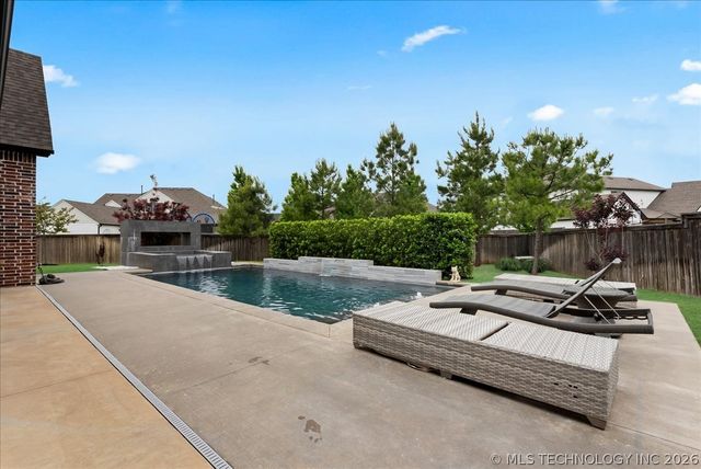 6909 E 128th Circle S, Bixby, OK 74008