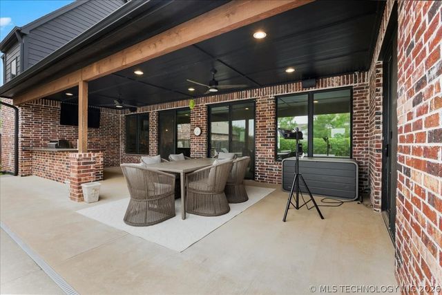 6909 E 128th Circle S, Bixby, OK 74008