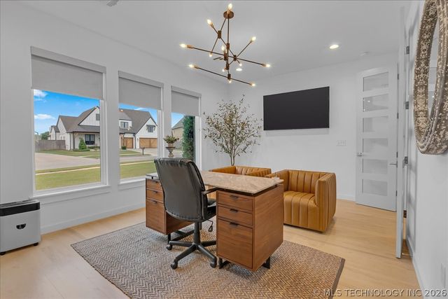 6909 E 128th Circle S, Bixby, OK 74008