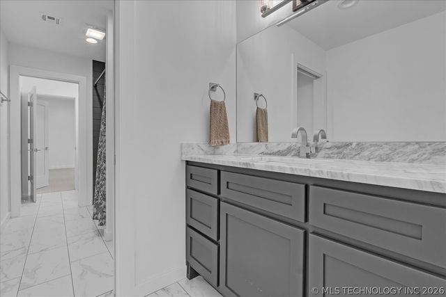 6909 E 128th Circle S, Bixby, OK 74008