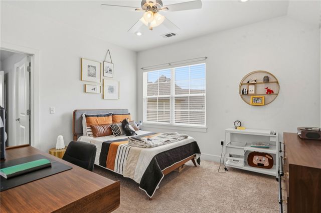 5957 Doris Hunt Court, Springdale, AR 72762