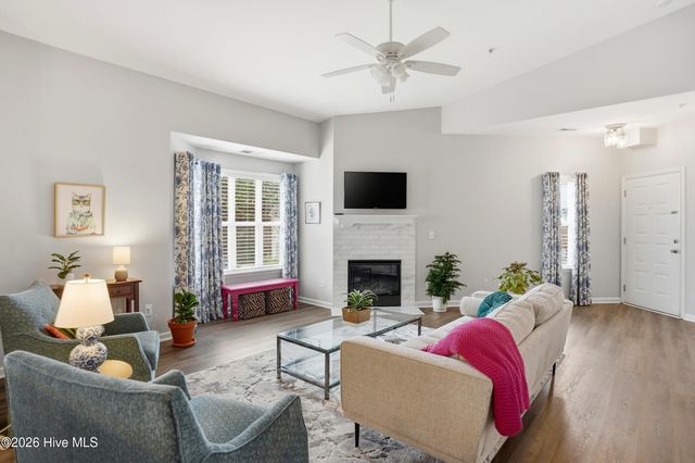 3902 Botsford Court Unit 204, Wilmington, NC 28412