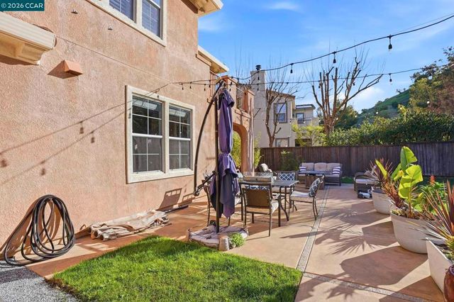 5244 S Montecito Dr, Concord, CA 94521