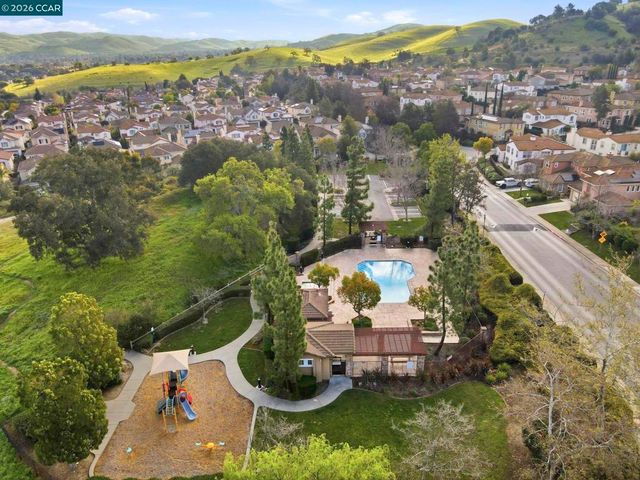 5244 S Montecito Dr, Concord, CA 94521