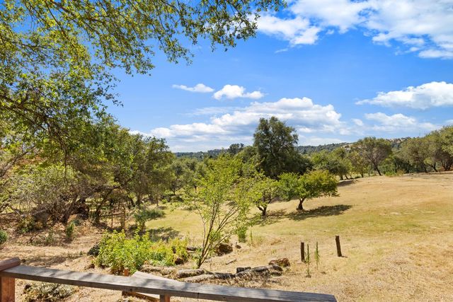 1374 Orange Hill Ln, Penryn, CA 95663