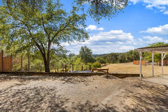 1374 Orange Hill Ln, Penryn, CA 95663