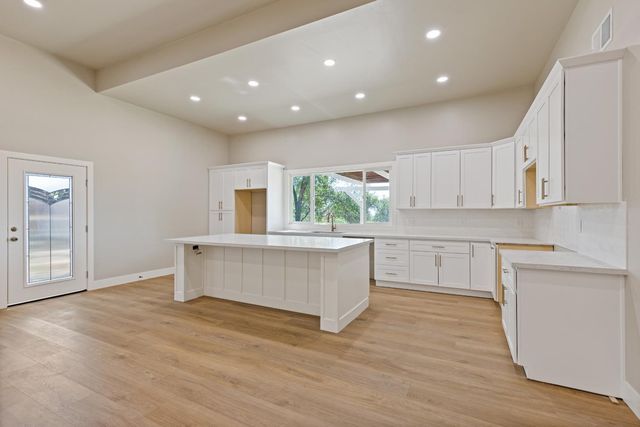 1374 Orange Hill Ln, Penryn, CA 95663