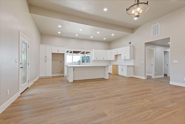 1374 Orange Hill Ln, Penryn, CA 95663