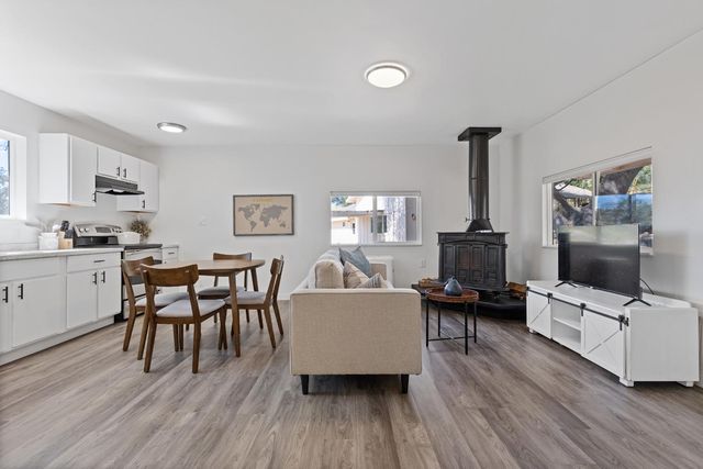 1374 Orange Hill Ln, Penryn, CA 95663