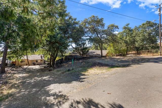 1374 Orange Hill Ln, Penryn, CA 95663