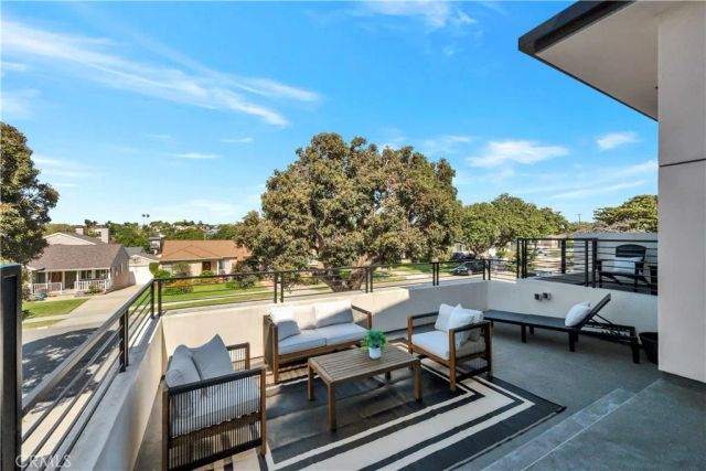 332 Avenue E, Redondo Beach, CA 90277