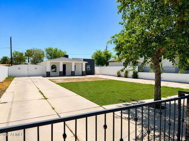 4437 S 8TH Place S, Phoenix, AZ 85040