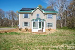 193 Red Hawk Lane, Olin, NC 28660