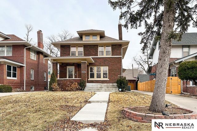 6605 Minne Lusa Boulevard, Omaha, NE 68112