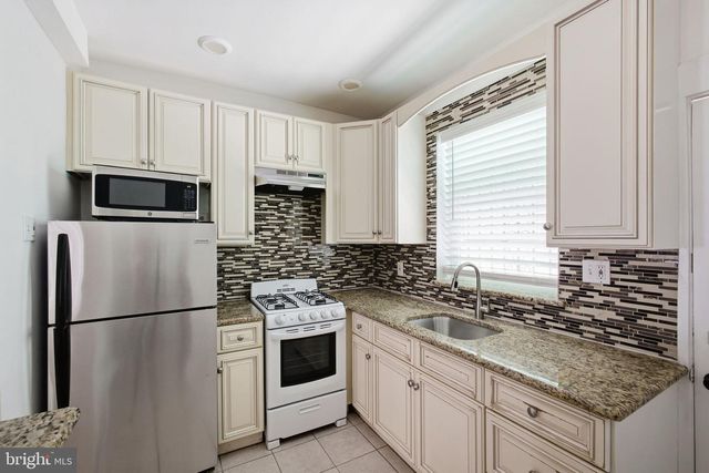 1802 TREE ST, Philadelphia, PA 19145