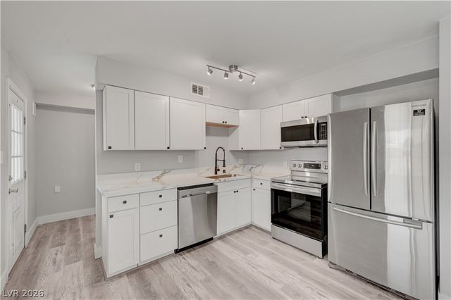 6344 Evergreen Avenue, Las Vegas, NV 89107