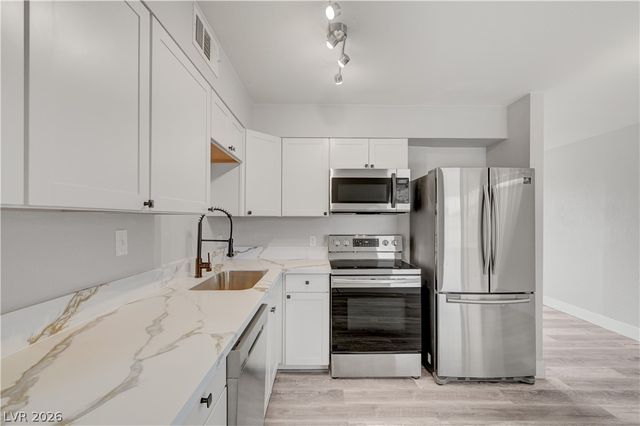 6344 Evergreen Avenue, Las Vegas, NV 89107