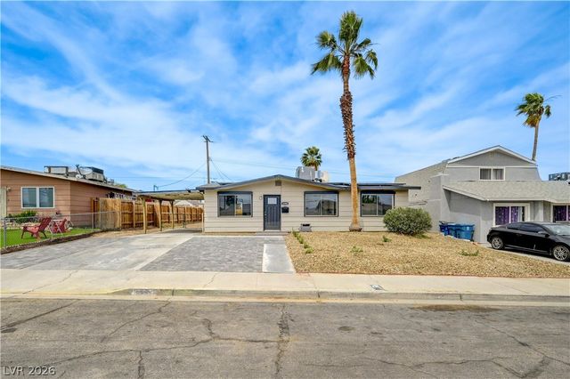 6344 Evergreen Avenue, Las Vegas, NV 89107