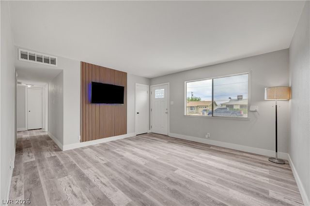 6344 Evergreen Avenue, Las Vegas, NV 89107