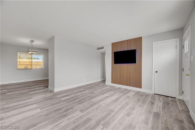 6344 Evergreen Avenue, Las Vegas, NV 89107