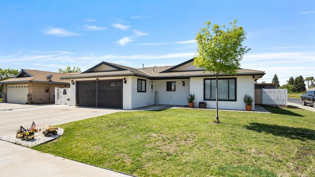 691 Oxford Street, Porterville, CA 93257