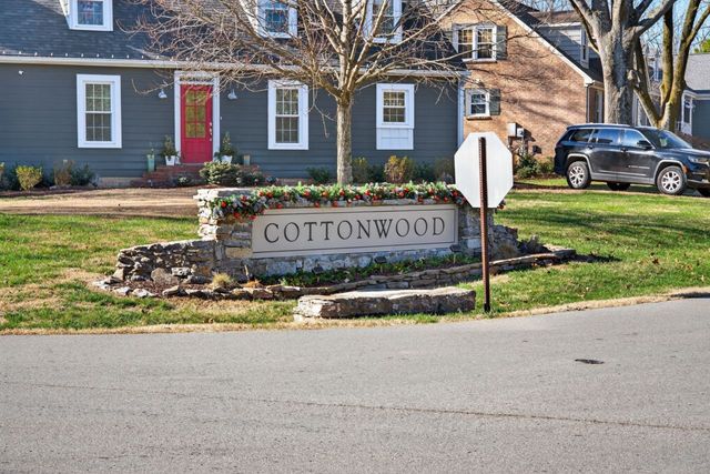 511 Arbor Dr, Franklin, TN 37069