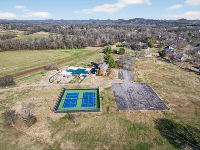 511 Arbor Dr, Franklin, TN 37069