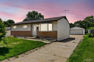 1075 Wycomb Drive, Florissant, MO 63033