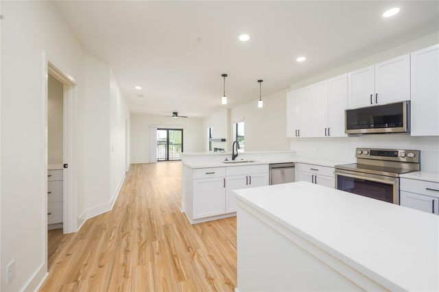 415 SE 1ST AVENUE 201, Ocala, FL 34471