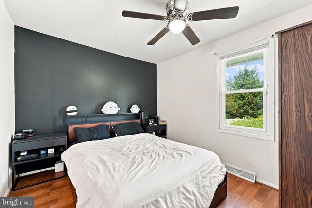 21 MARGARET AVE, Sewell, NJ 08080
