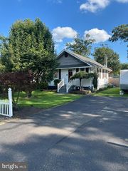 21 MARGARET AVE, Sewell, NJ 08080
