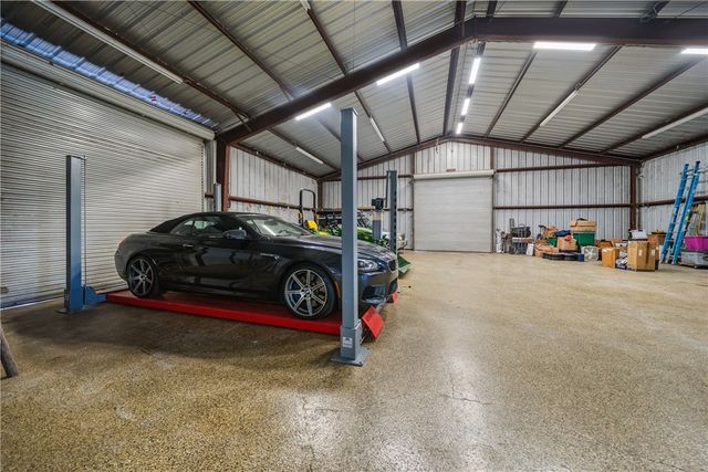 9813 County Road 309, Navasota, TX 77868