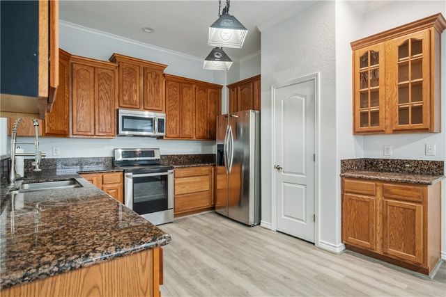 9813 County Road 309, Navasota, TX 77868