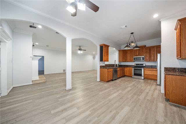 9813 County Road 309, Navasota, TX 77868